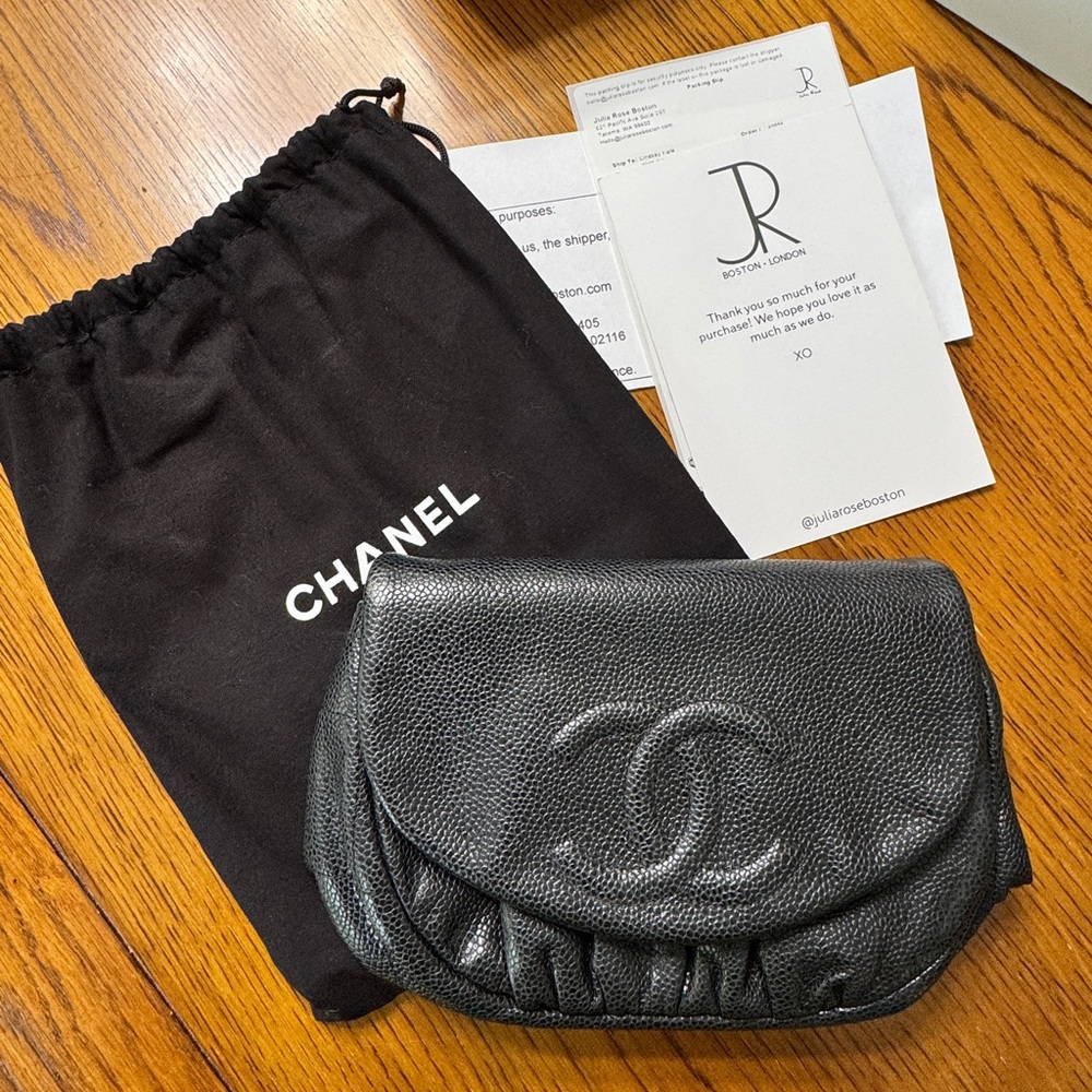 CHANEL Black Leather Wallet on Chain Bag - Picture 9 of 12